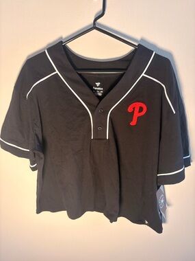 Fanatics Black Phillies Jersey Top with Red 'P' Patch